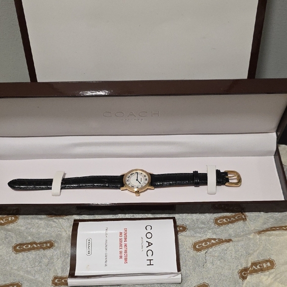 New, Vintage Coach Swiss Made Watch - Picture 4 of 16